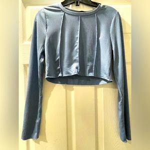 Long sleeve crop top